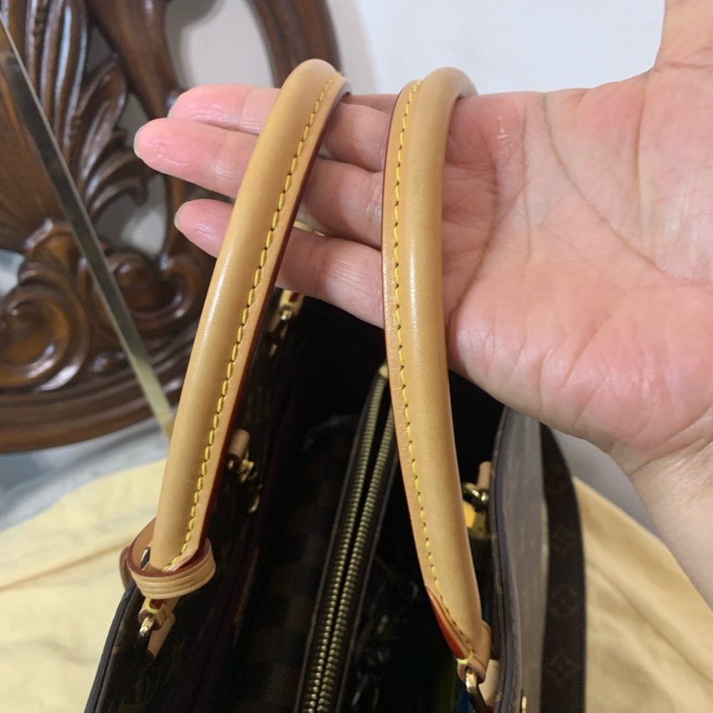 Louis Vuitton Montaigne MM SOLD 🍀🍀🍀 - Picture 4 of 14